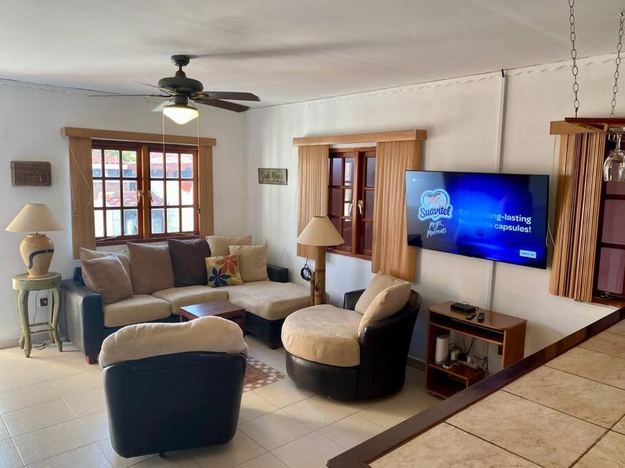 3-Bedroom Villa With A Jacuzzi Noord Luaran gambar